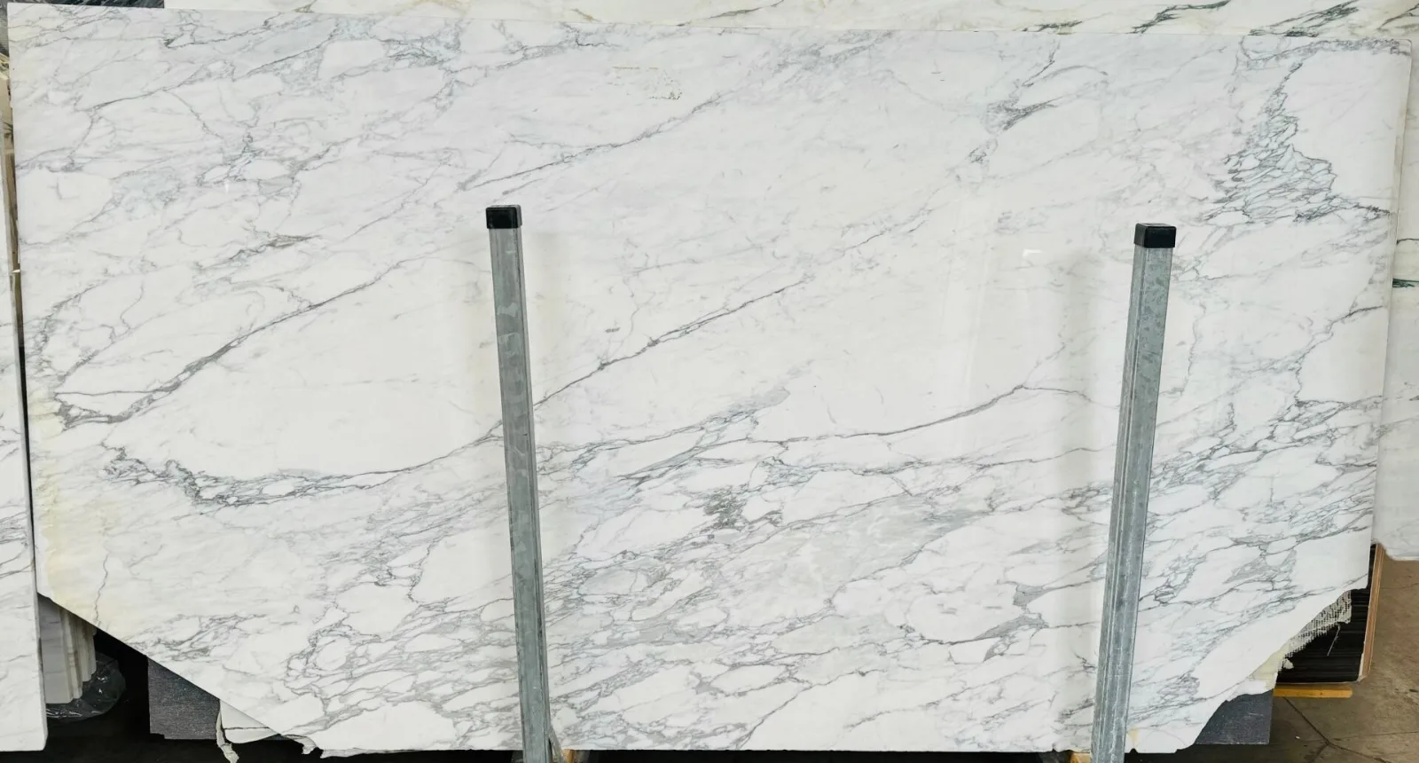 Calacatta Gold Extra Marble Slab in Sun Valley, Los Angeles