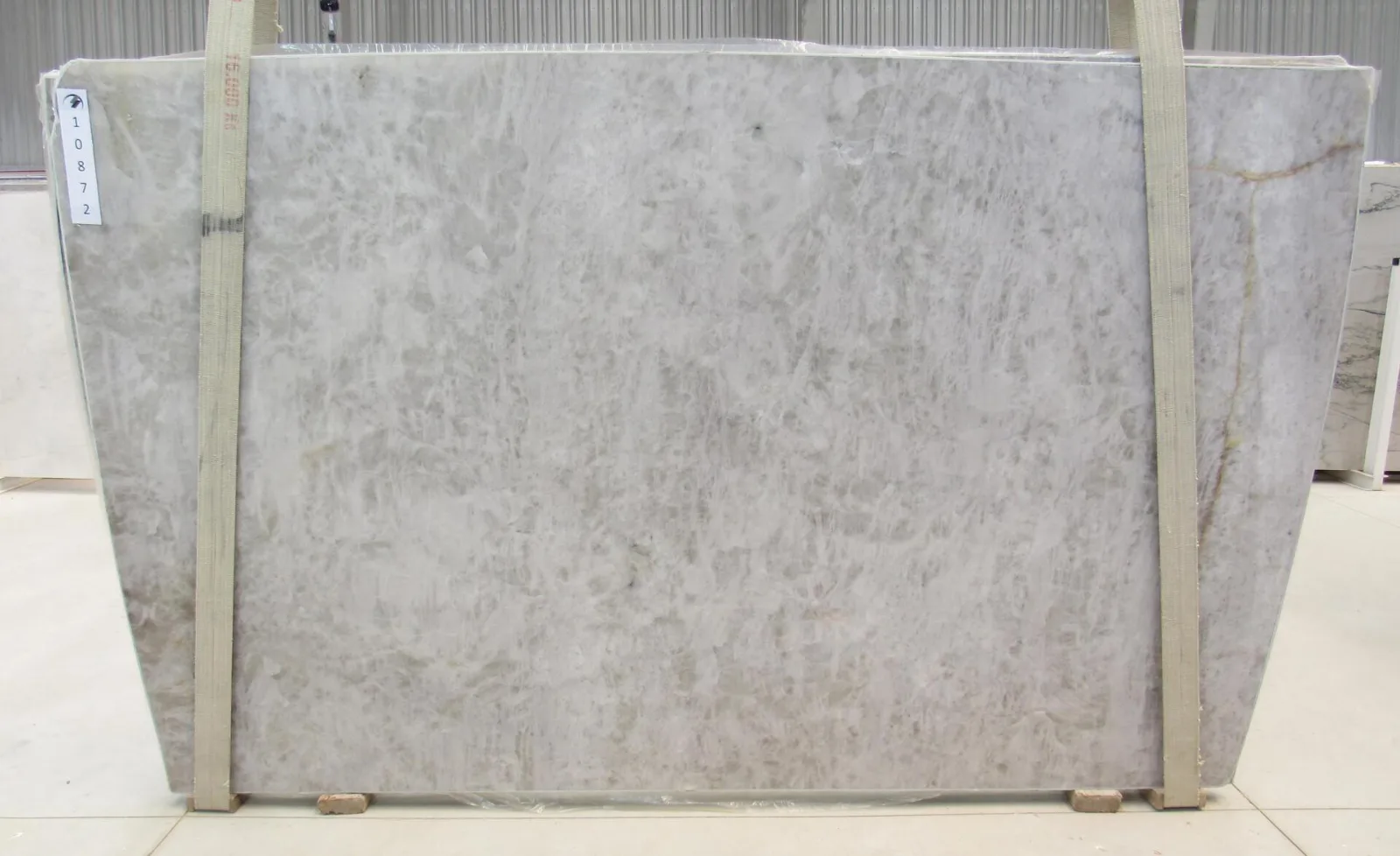 Cristallo 1st Choice Quartzite Slab in Sun Valley, Los Angeles