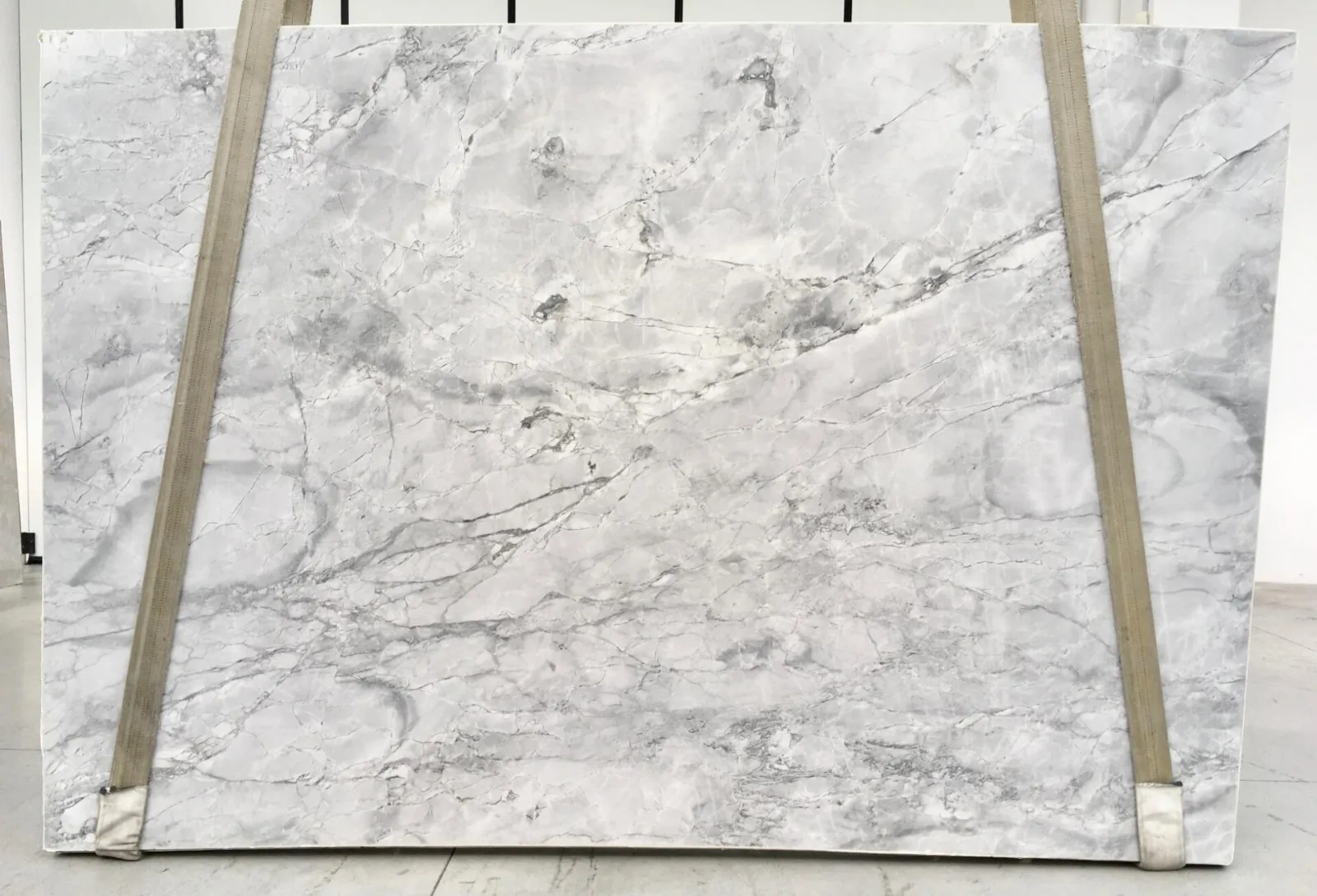 Super White Dolomite Slab in Sun Valley, Los Angeles