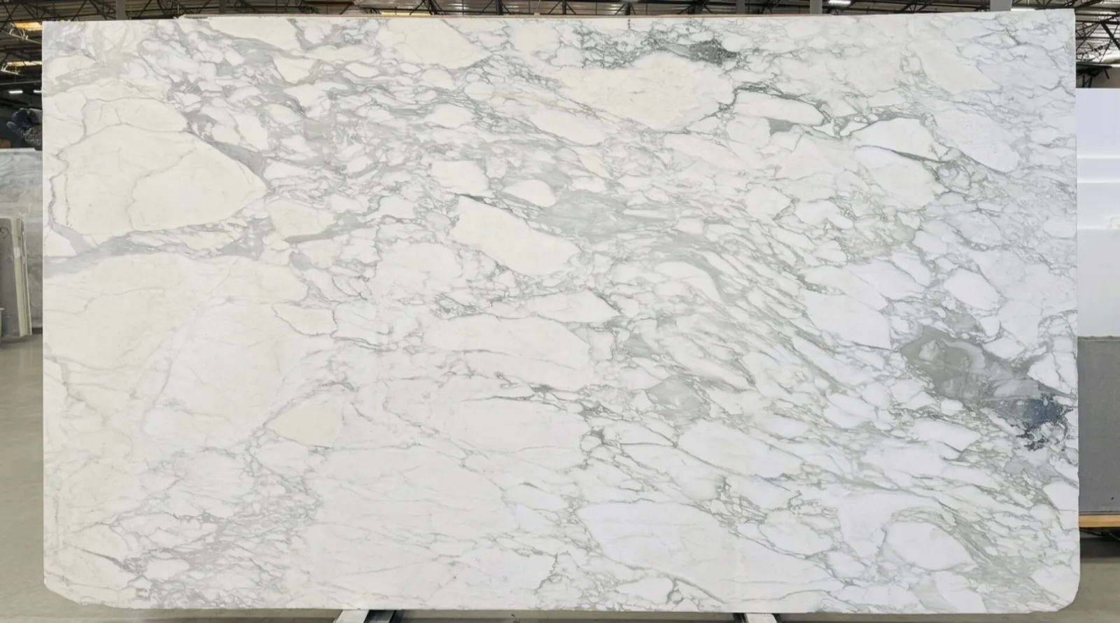 Calacatta Viola Marble Slab in Sun Valley, Los Angeles