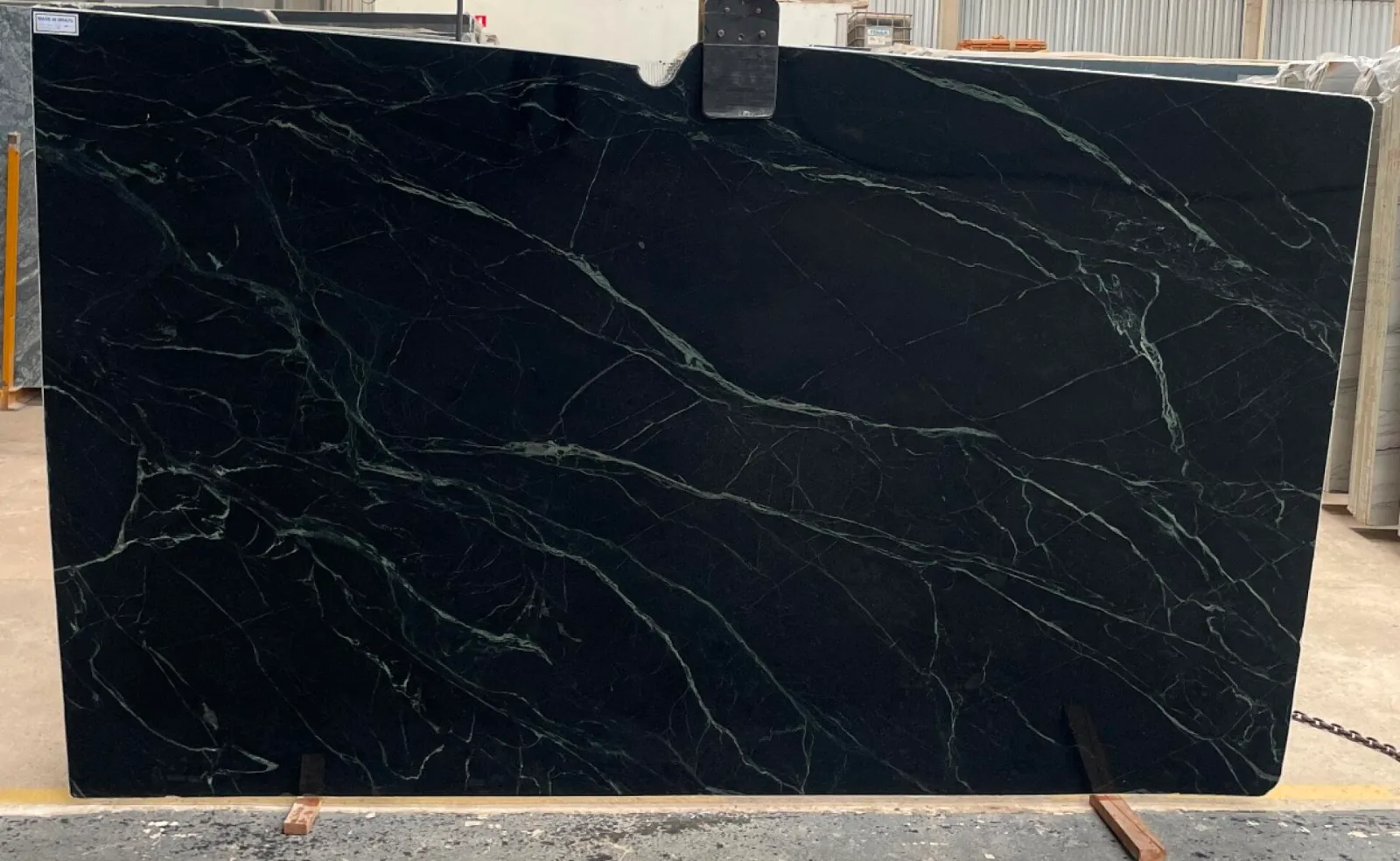 Saratoga 1st Choice Quartzite Slab in Sun Valley, Los Angeles