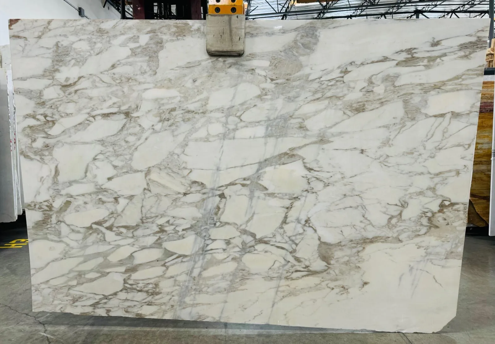 Calacatta Bluette Marble Slab in Sun Valley, Los Angeles