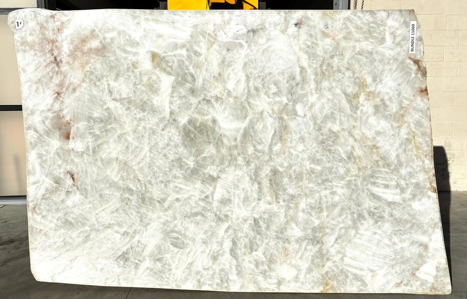 Cristallo Deluxe Quartzite Slab in Van Nuys, Los Angeles