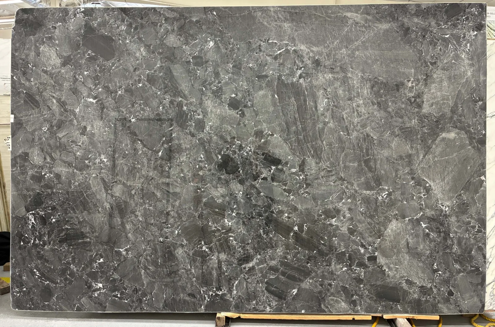 Vasari Quartzite Slab in Van Nuys, Los Angeles