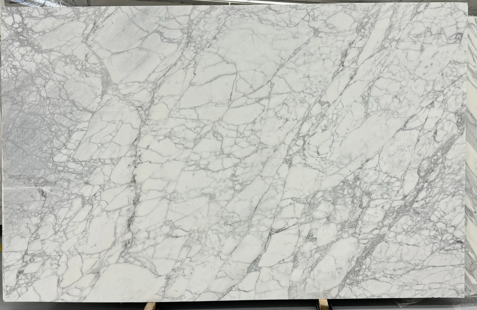 Arabescato Vagli Marble Slab in Van Nuys, Los Angeles