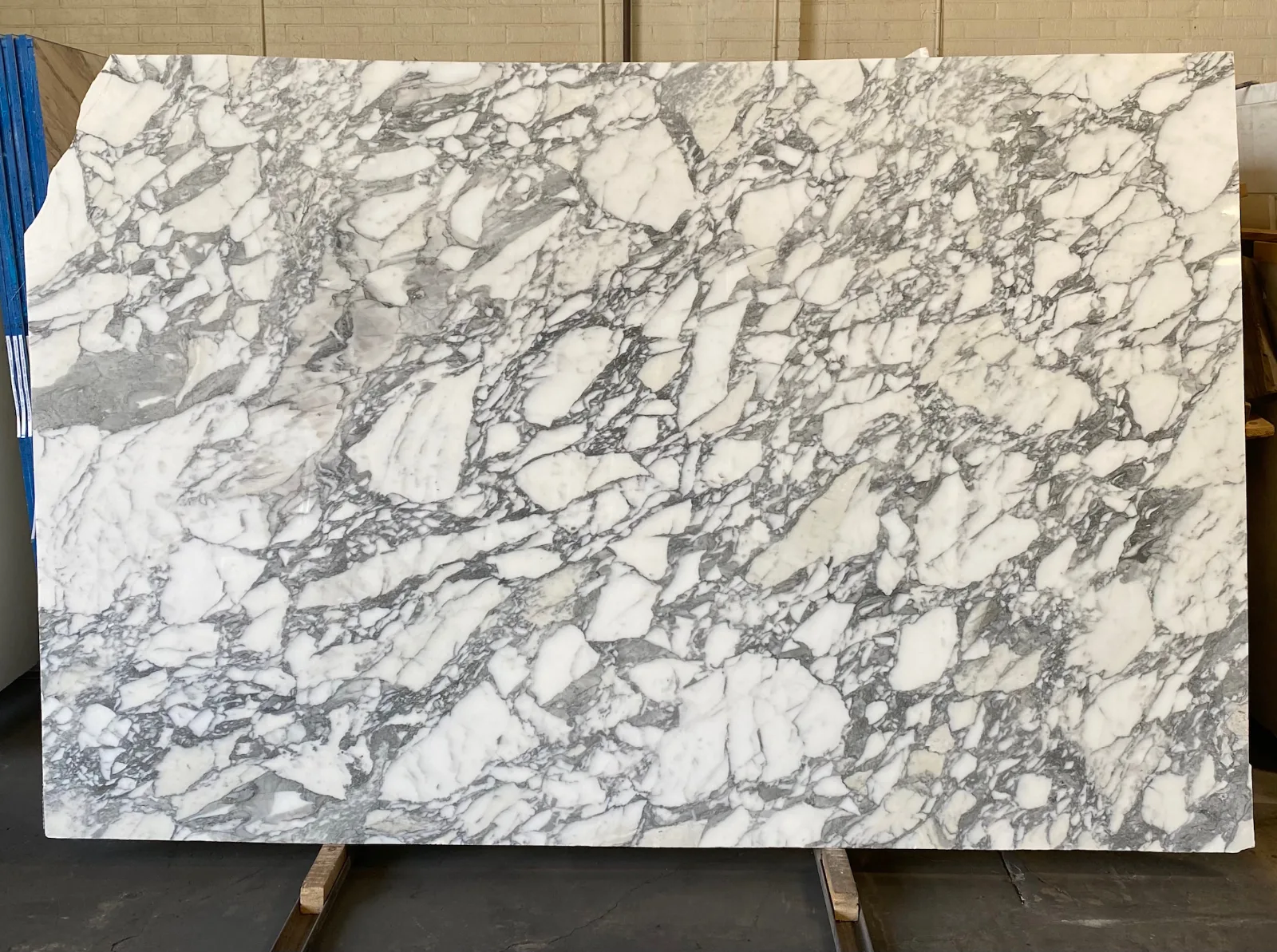 Arabescato Corchia Marble Slab in Van Nuys, Los Angeles
