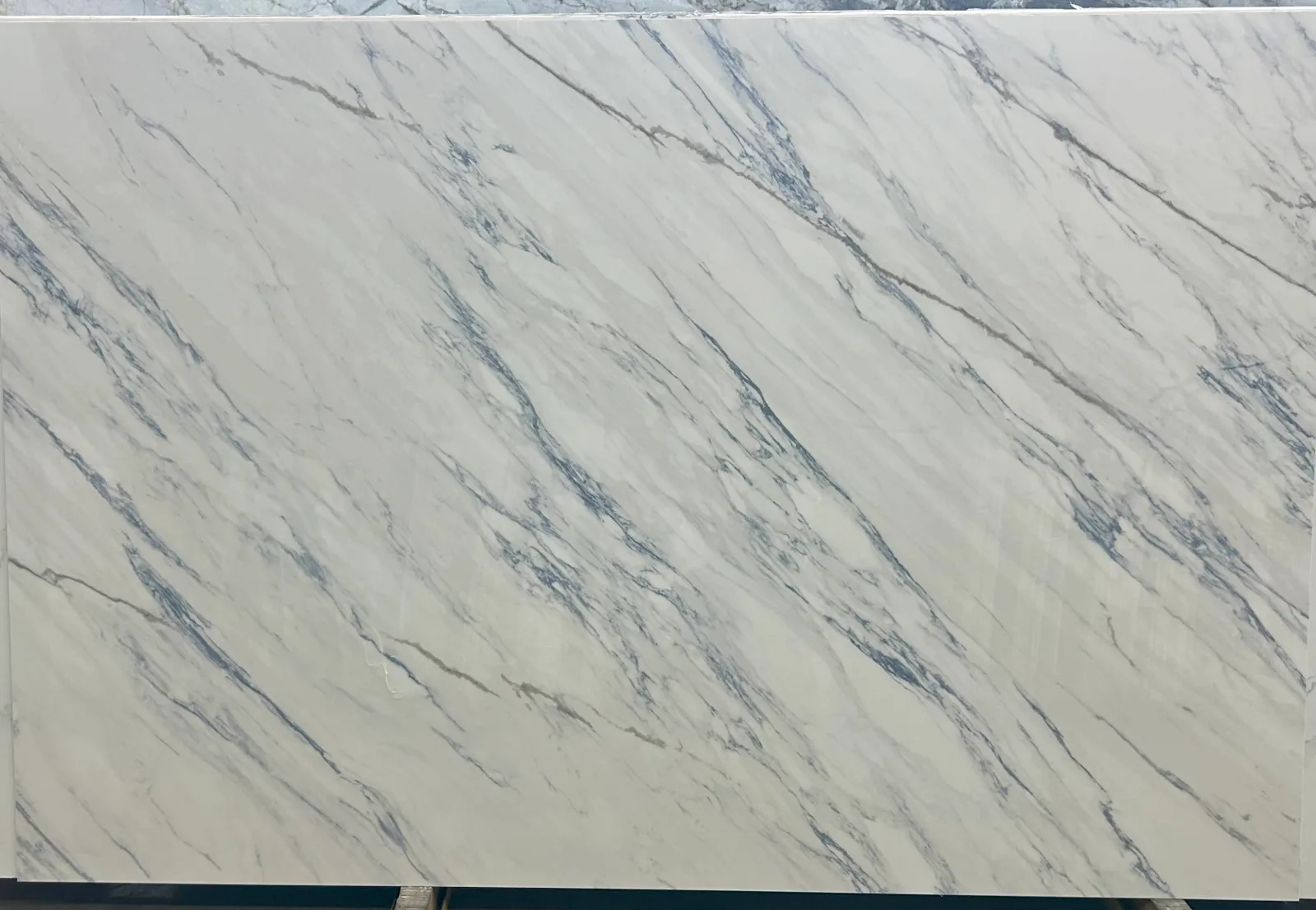 Dekton Trance Quartz Remnant in North Hollywood, Los Angeles