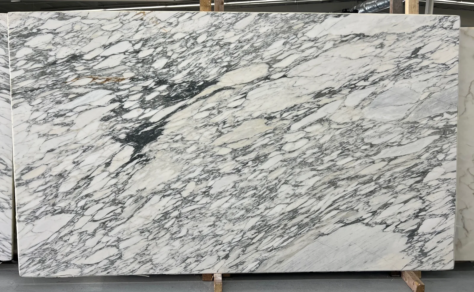 Arabescato Corchia Gold Marble Slab in Van Nuys, Los Angeles