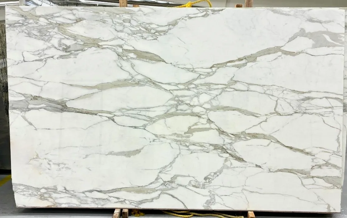 Calacatta Borghini Extra Marble Slab in Van Nuys, Los Angeles
