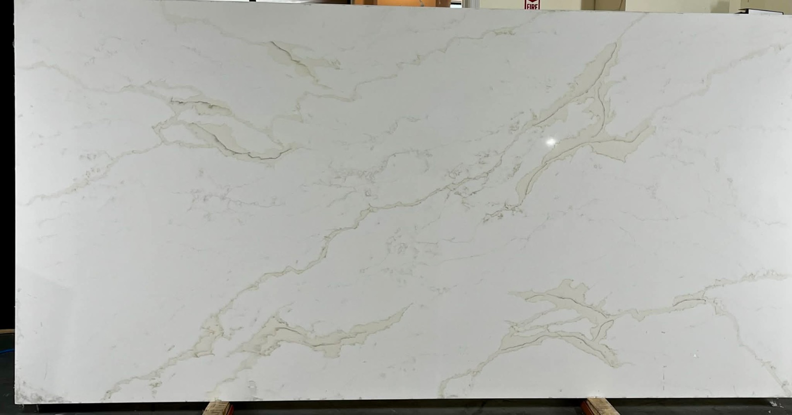Calacatta Nico Quartz Slab in Orange