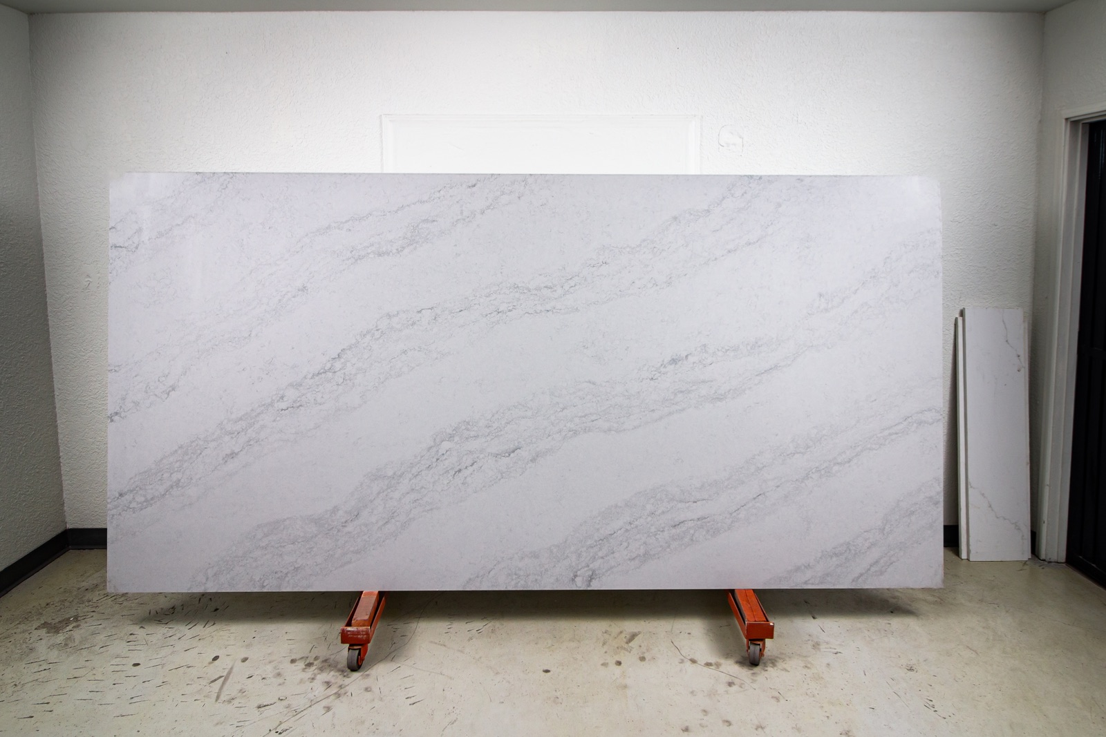 Bardeglio Grey Quartz Slab in Orange