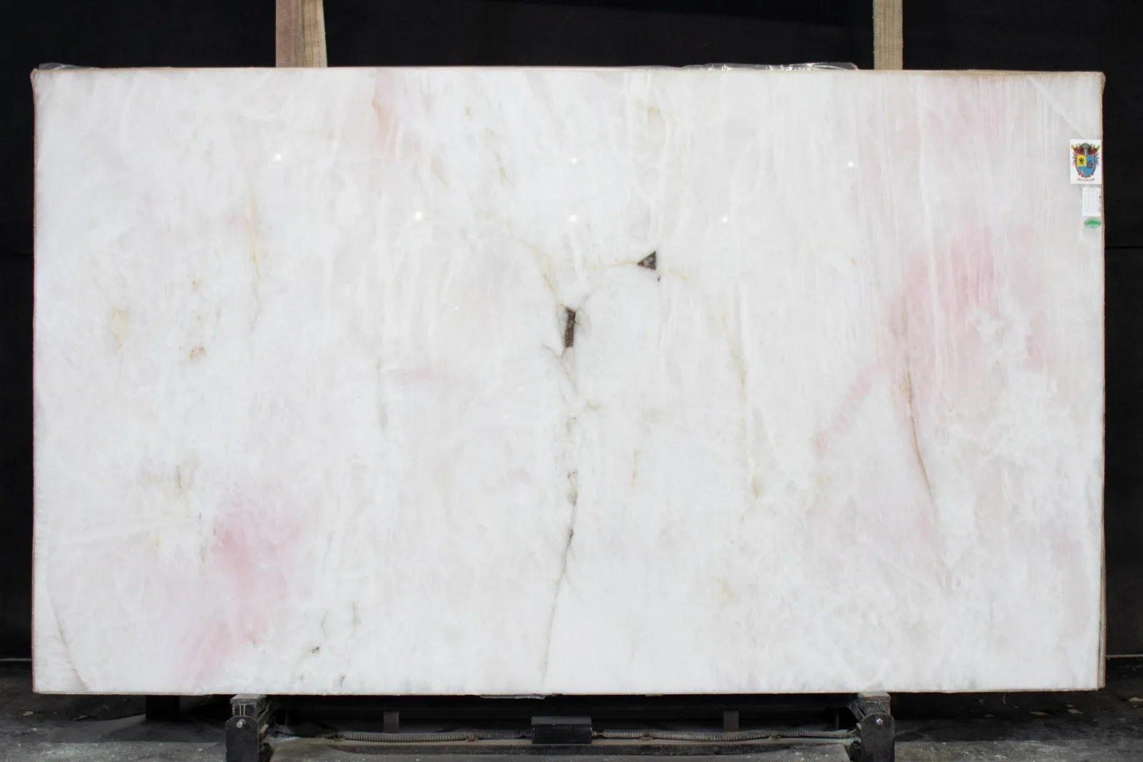 Cristallo D'amore Quartzite Slab in Sun Valley, Los Angeles