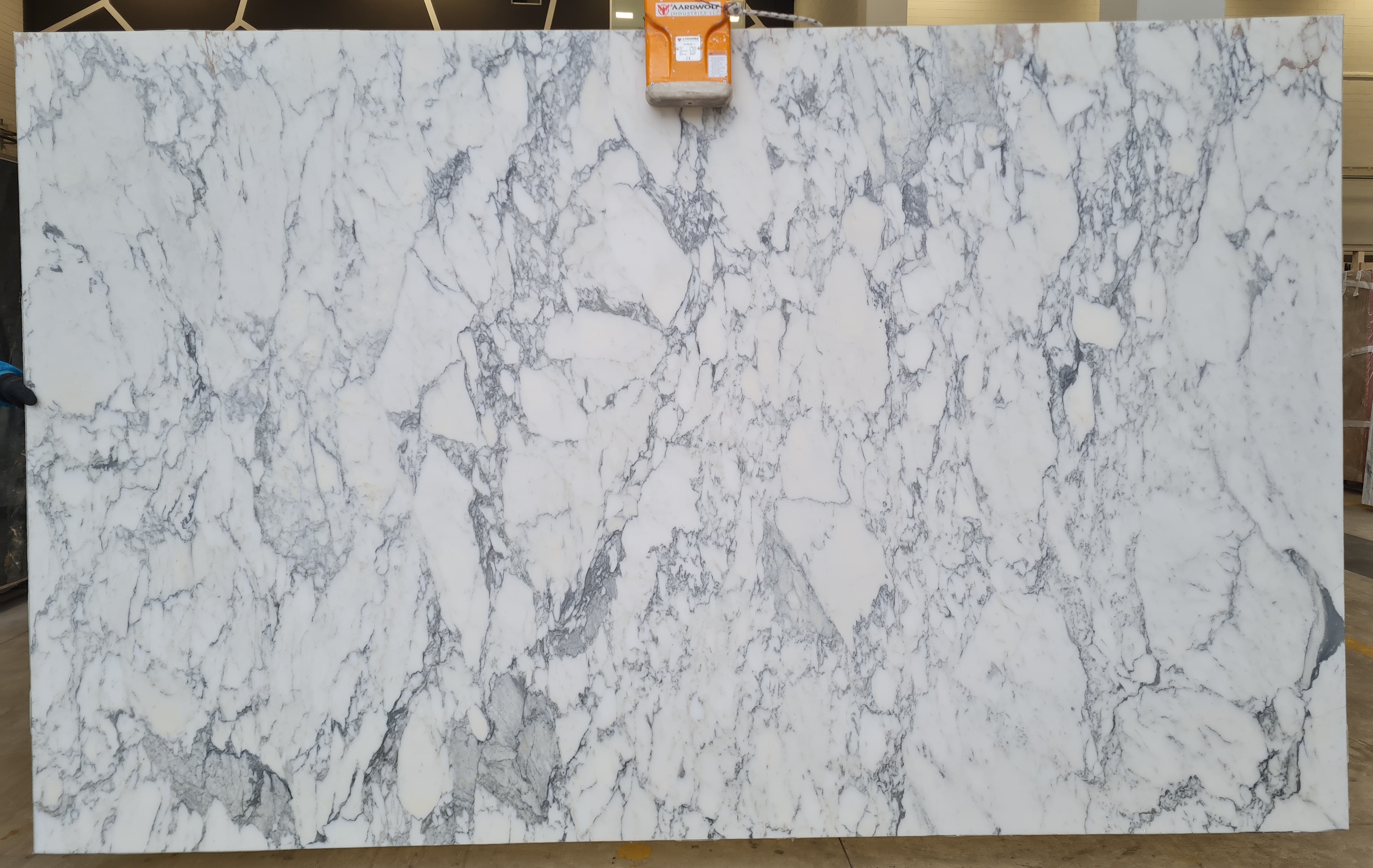 Arabescato Corchia Marble Slab in Sun Valley, Los Angeles