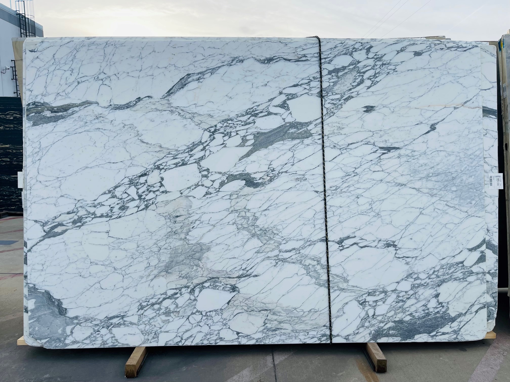 Statuario Cervaiole Marble Slab in Sun Valley, Los Angeles