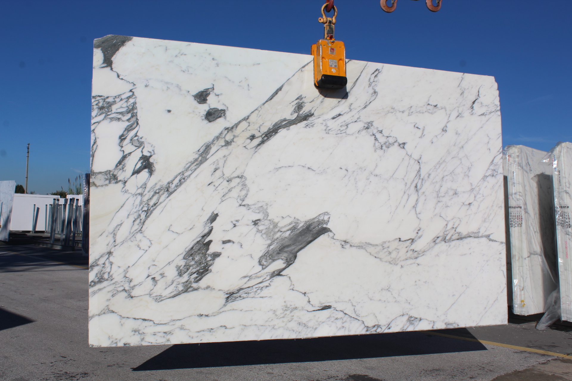 Statuario Corchia Marble Slab in Sun Valley, Los Angeles
