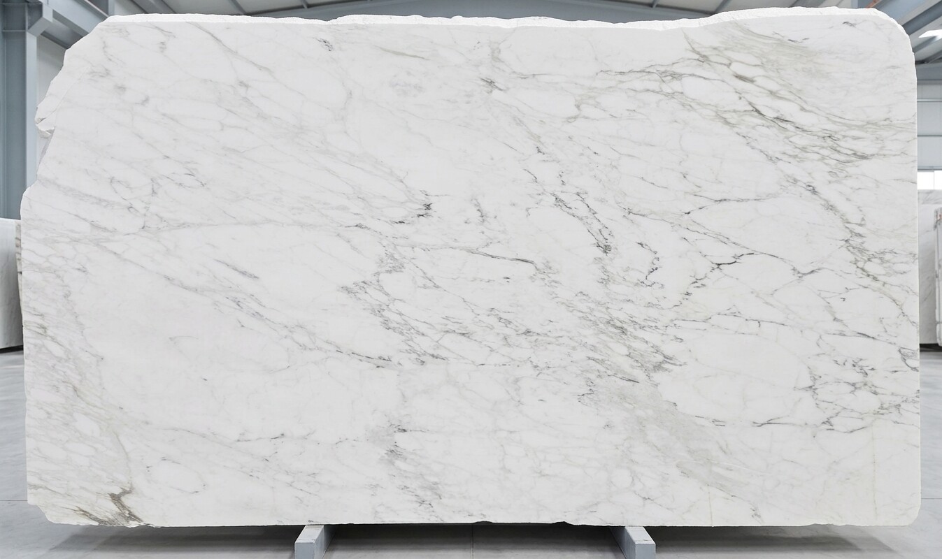 Calacatta Caldia Marble Slab in Sun Valley, Los Angeles
