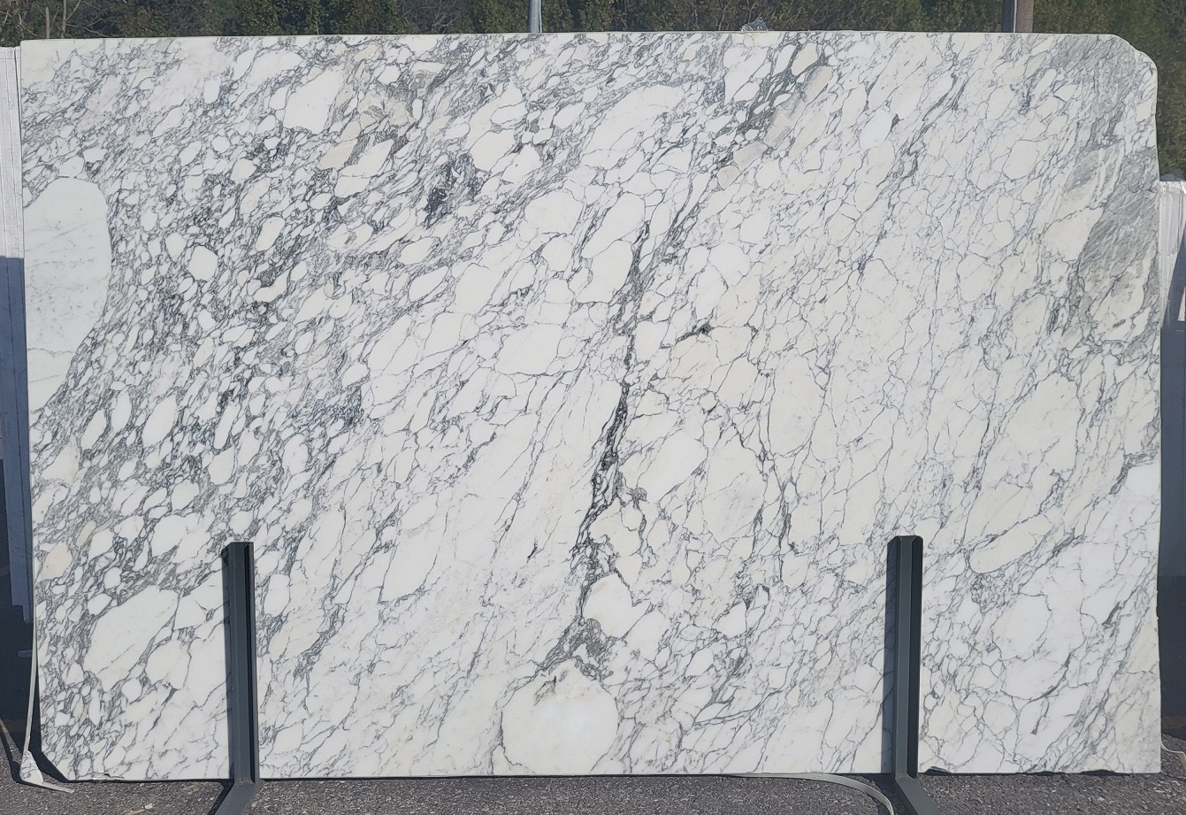 Arabescato Corchia Marble Slab in Sun Valley, Los Angeles