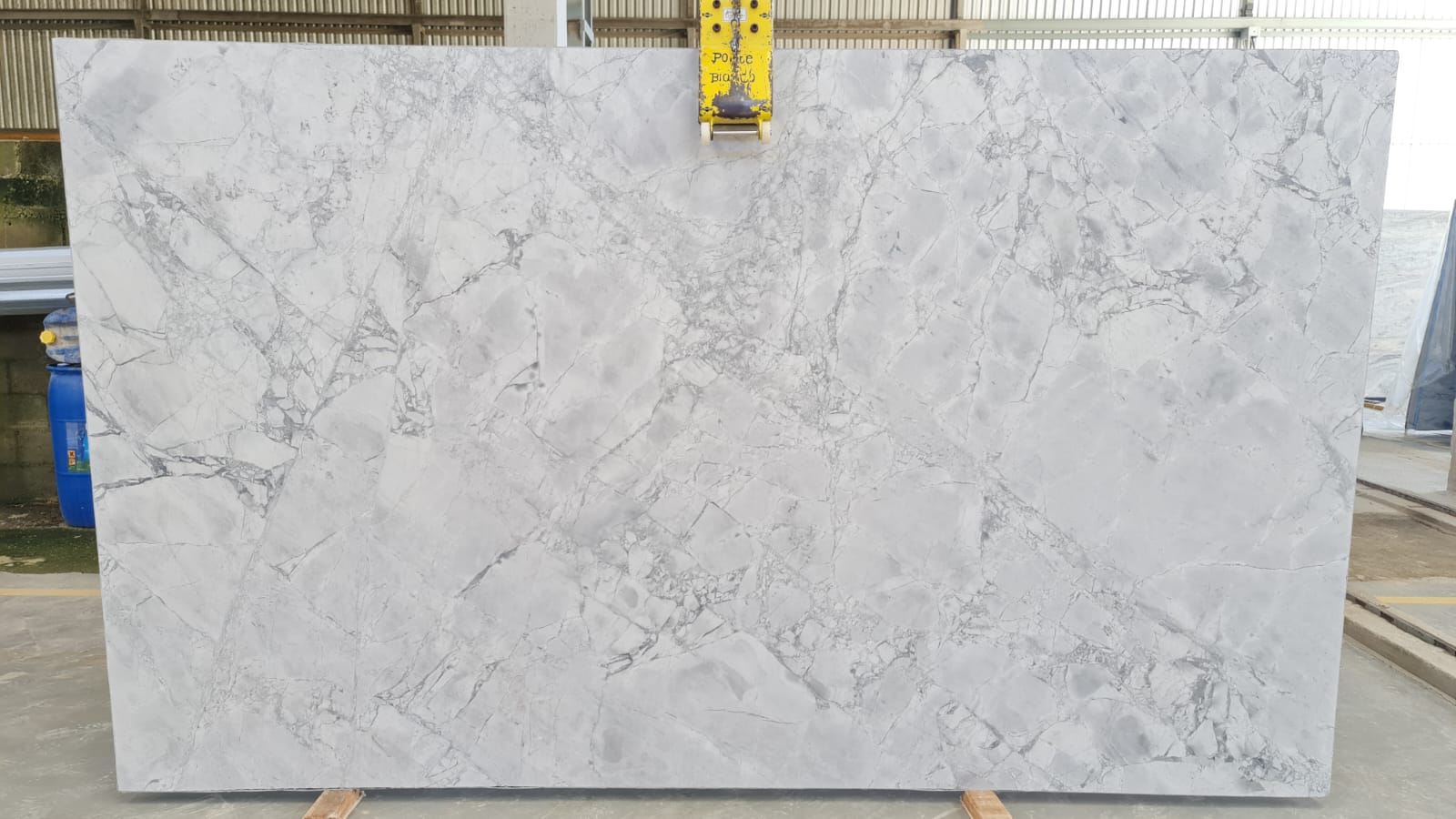 Super White Dolomite Slab in Sun Valley, Los Angeles