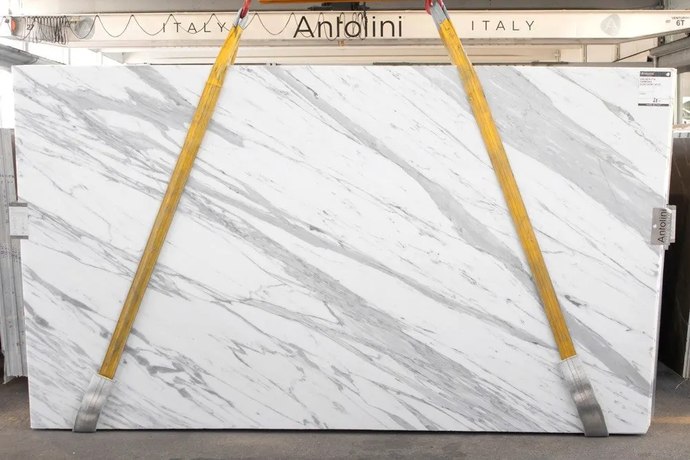 Calacatta Carrara Marble Slab in Sun Valley, Los Angeles