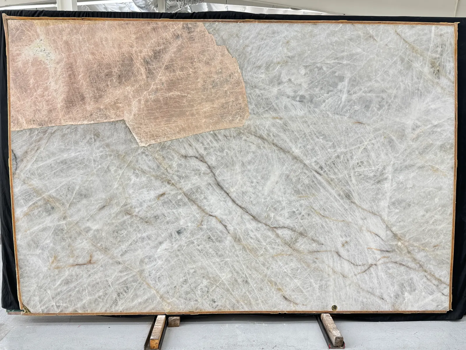 Crystallo Glace Quartzite Slab in Van Nuys, Los Angeles