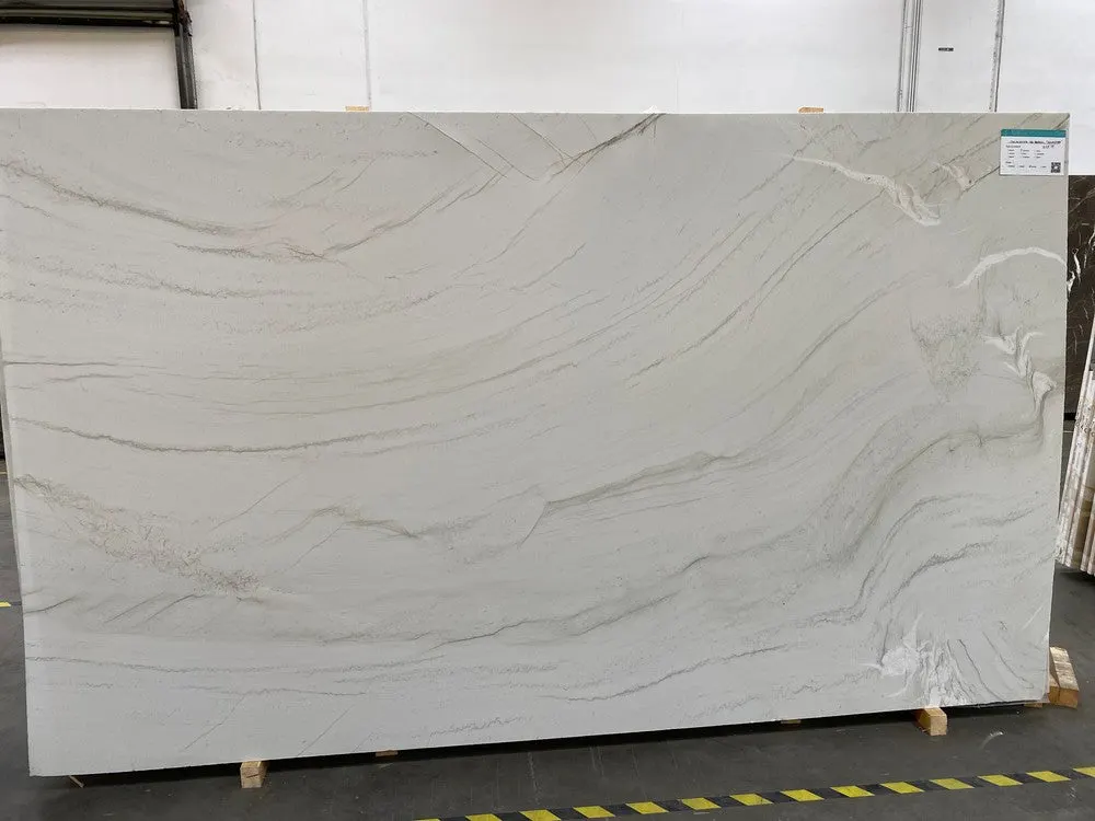 Calacatta Do Brasil / Aria Selected Quartzite Slab in Sun Valley, Los Angeles