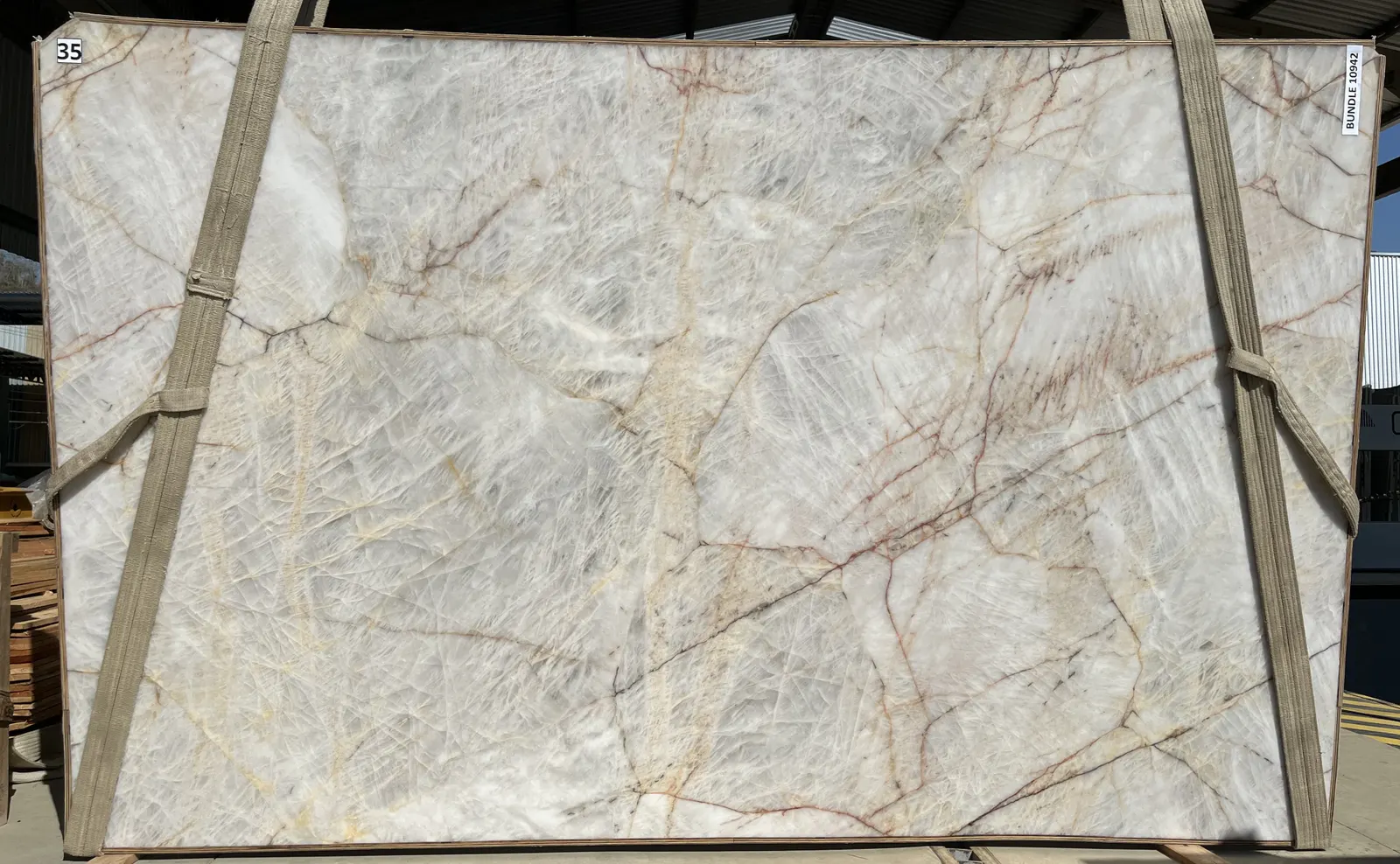 Crystallo Vittro Quartzite Slab in Van Nuys, Los Angeles