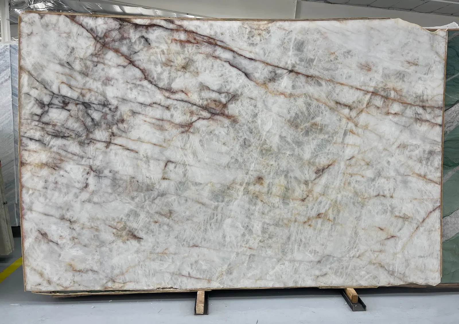 Crystallo Wind Quartzite Slab in Van Nuys, Los Angeles