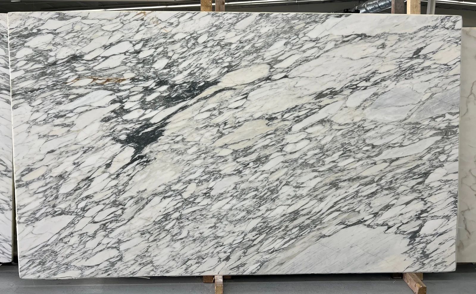 Arabescato Corchia Gold Marble Slab in Van Nuys, Los Angeles