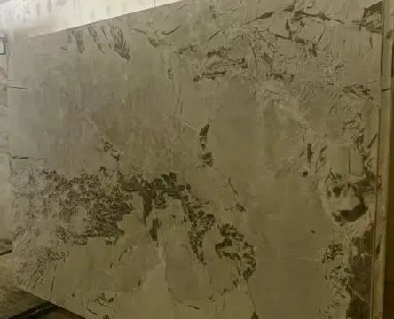 Alabaster White Quartzite Slab in Ventura County