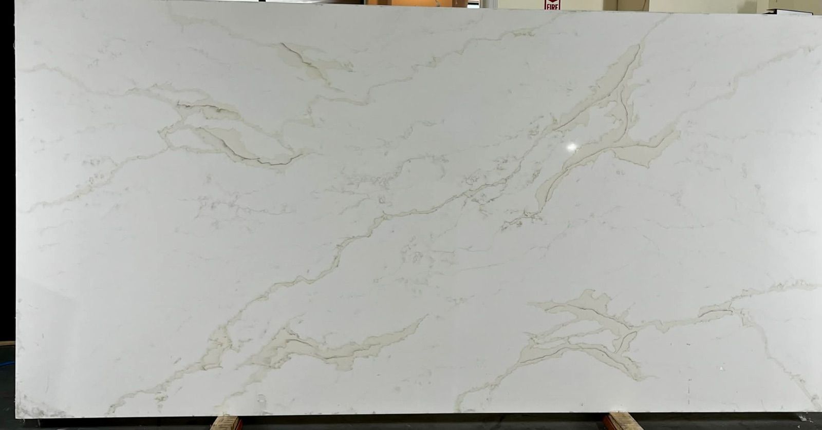 Calacatta Nico Quartz Slab in Orange