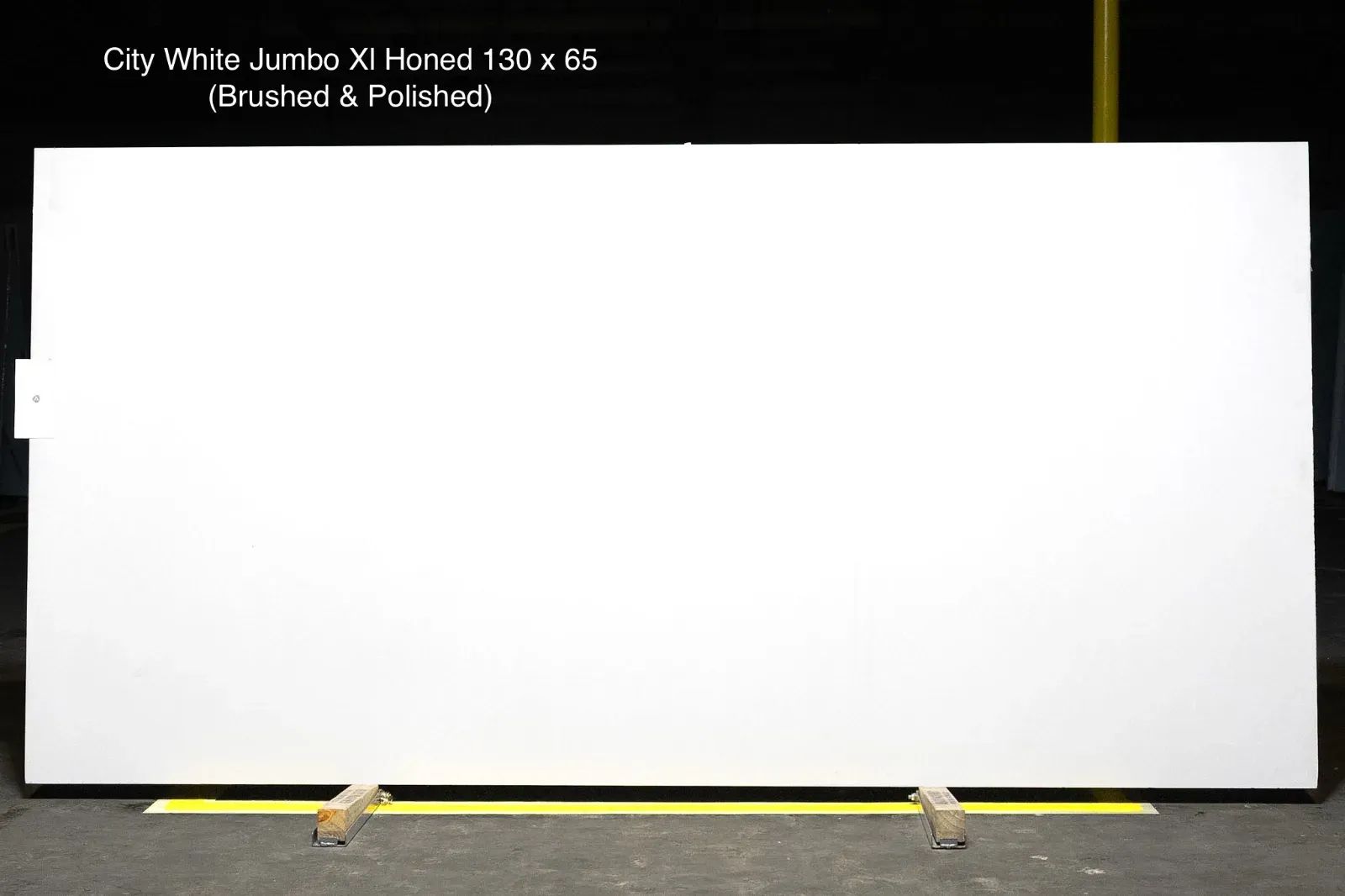 Super White Jumbo Quartz Slab in Northridge, Los Angeles