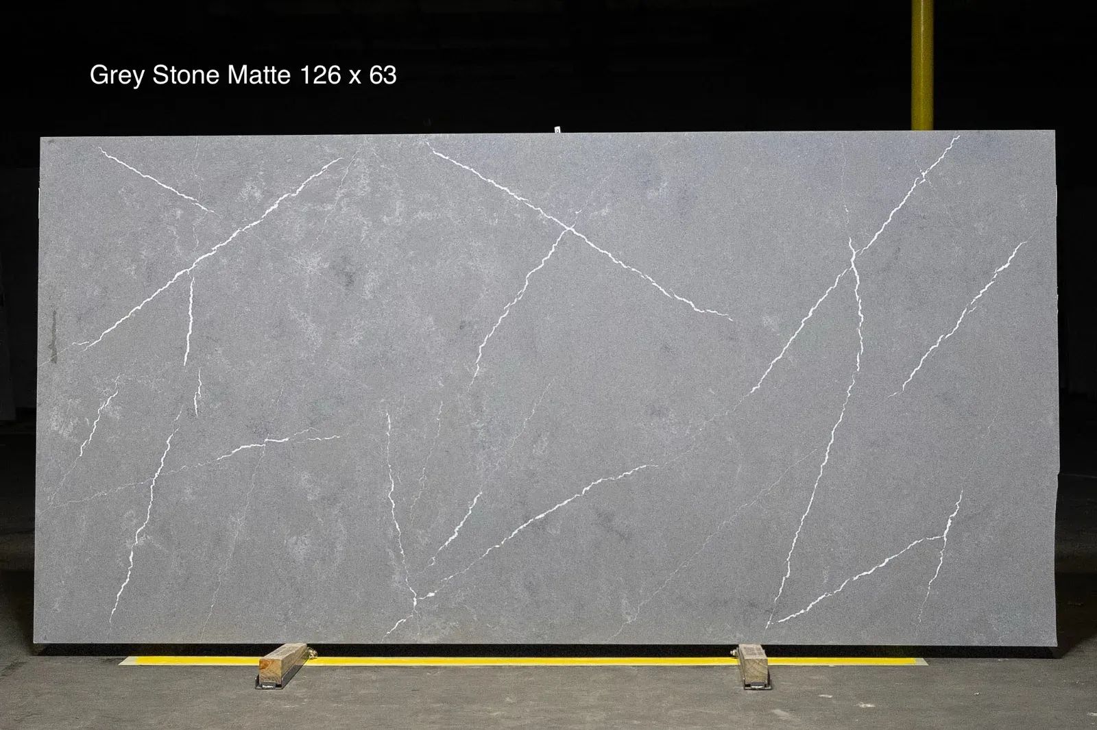 Cloudy Grey Quartz Slab in Northridge, Los Angeles