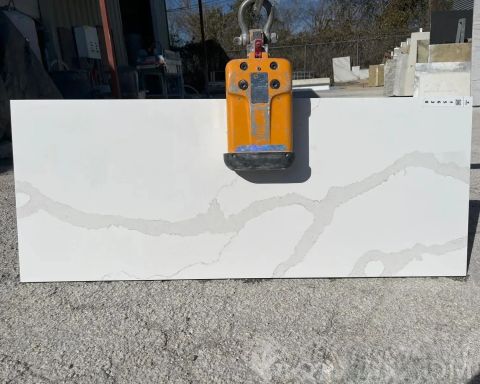 Calacatta Quartz Remnant in Sun Valley, Los Angeles