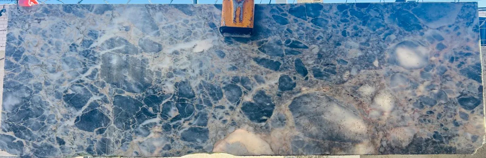 Calacatta Monet Medici Marble Remnant in Sun Valley, Los Angeles