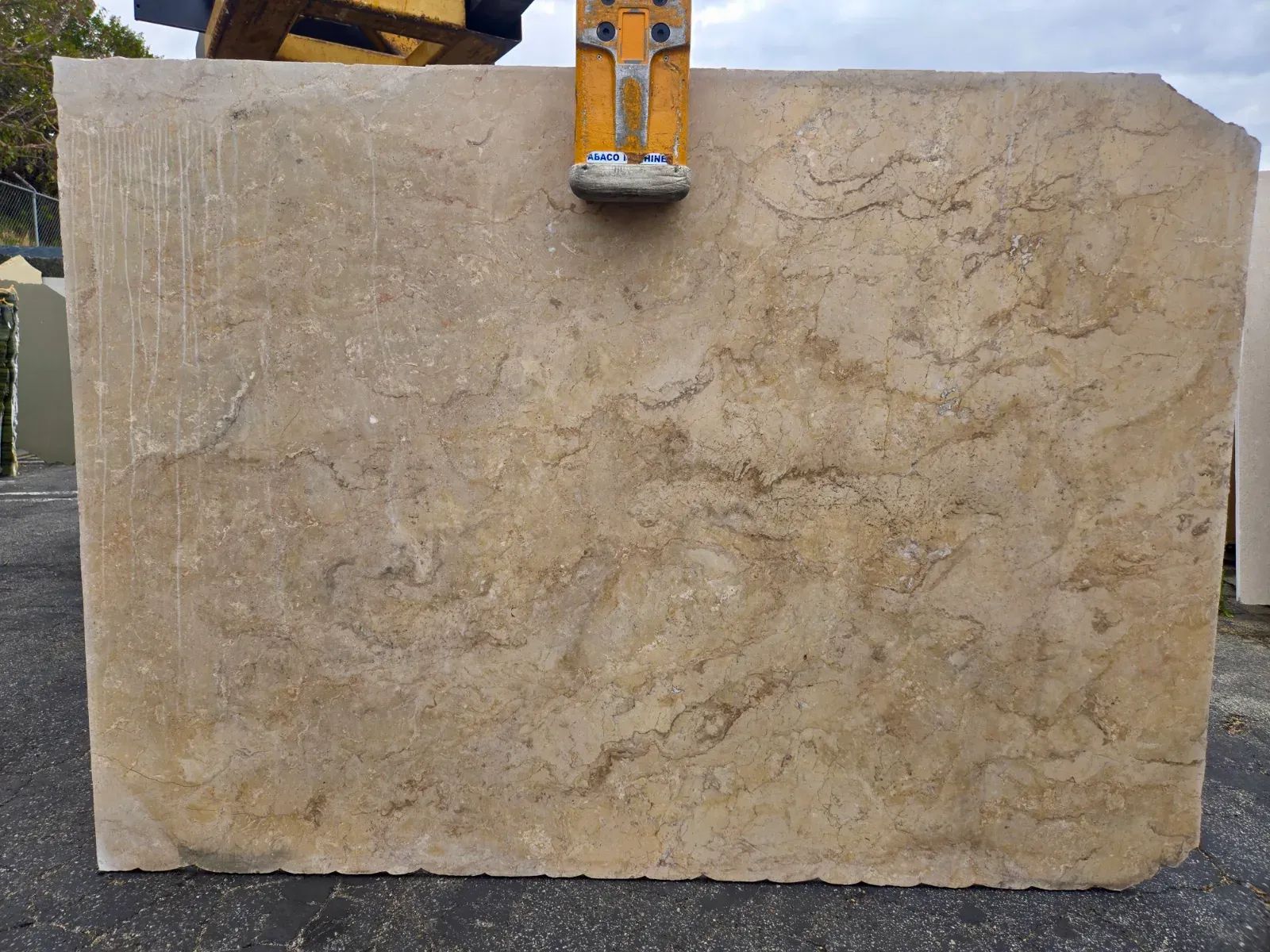 Sahara Beige Granite Slab in Sun valley, Los Angeles