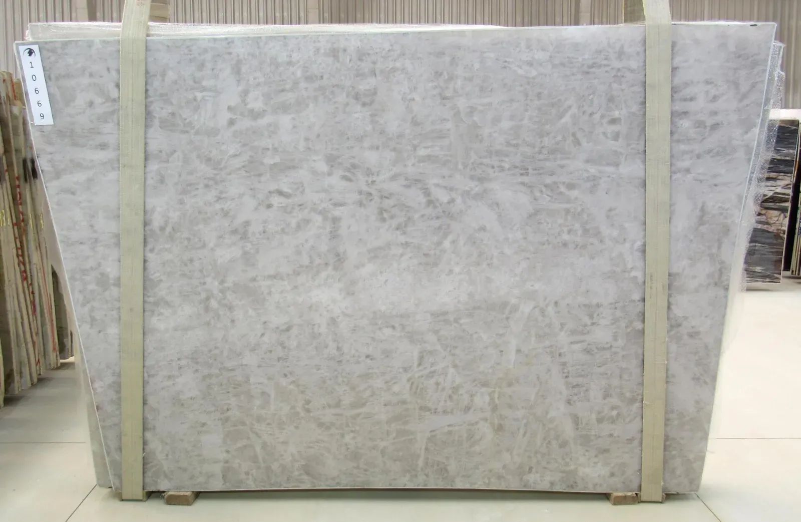 Cristallo 1st Choice Quartzite Slab in Los Angeles