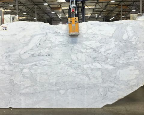 Calacatta Cremo Marble Slab in Sun Valley, Los Angeles