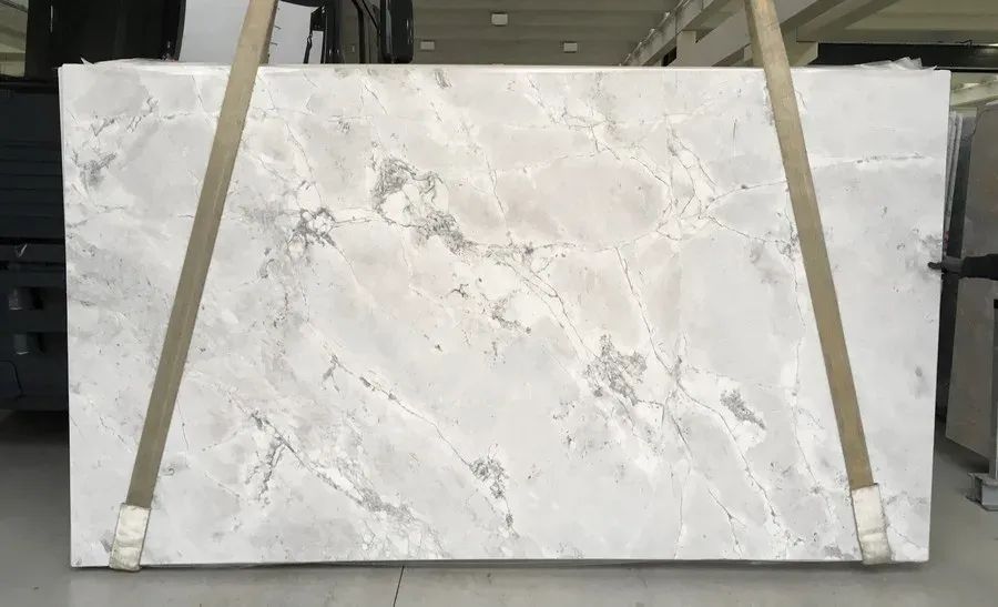 Super White Quartzite Slab in Sun Valley, Los Angeles
