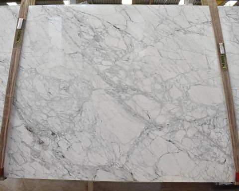Calacatta Chiara Marble Slab in Sun Valley, Los Angeles