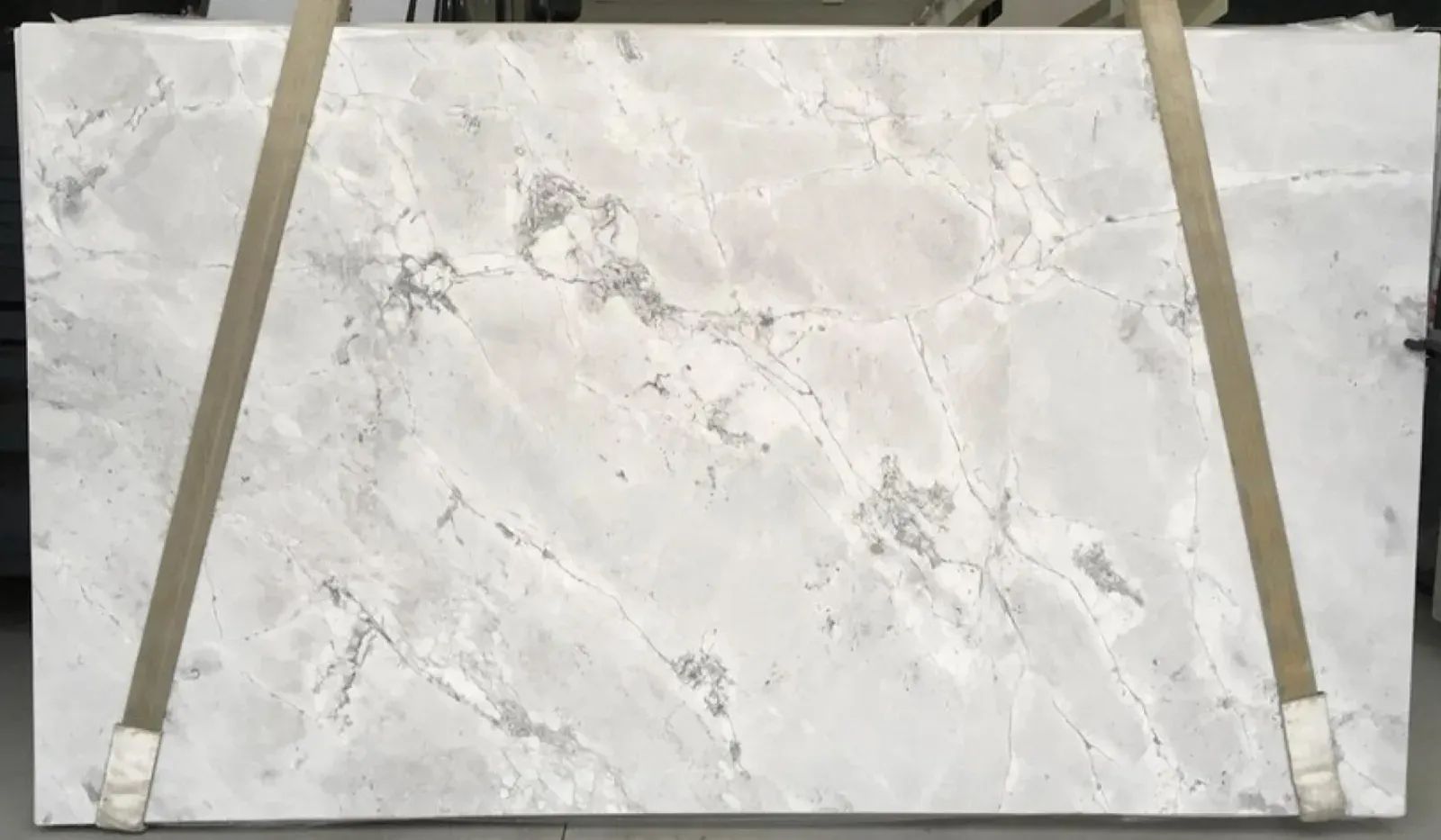 Super White Dolomite Slab in Sun Valley, Los Angeles