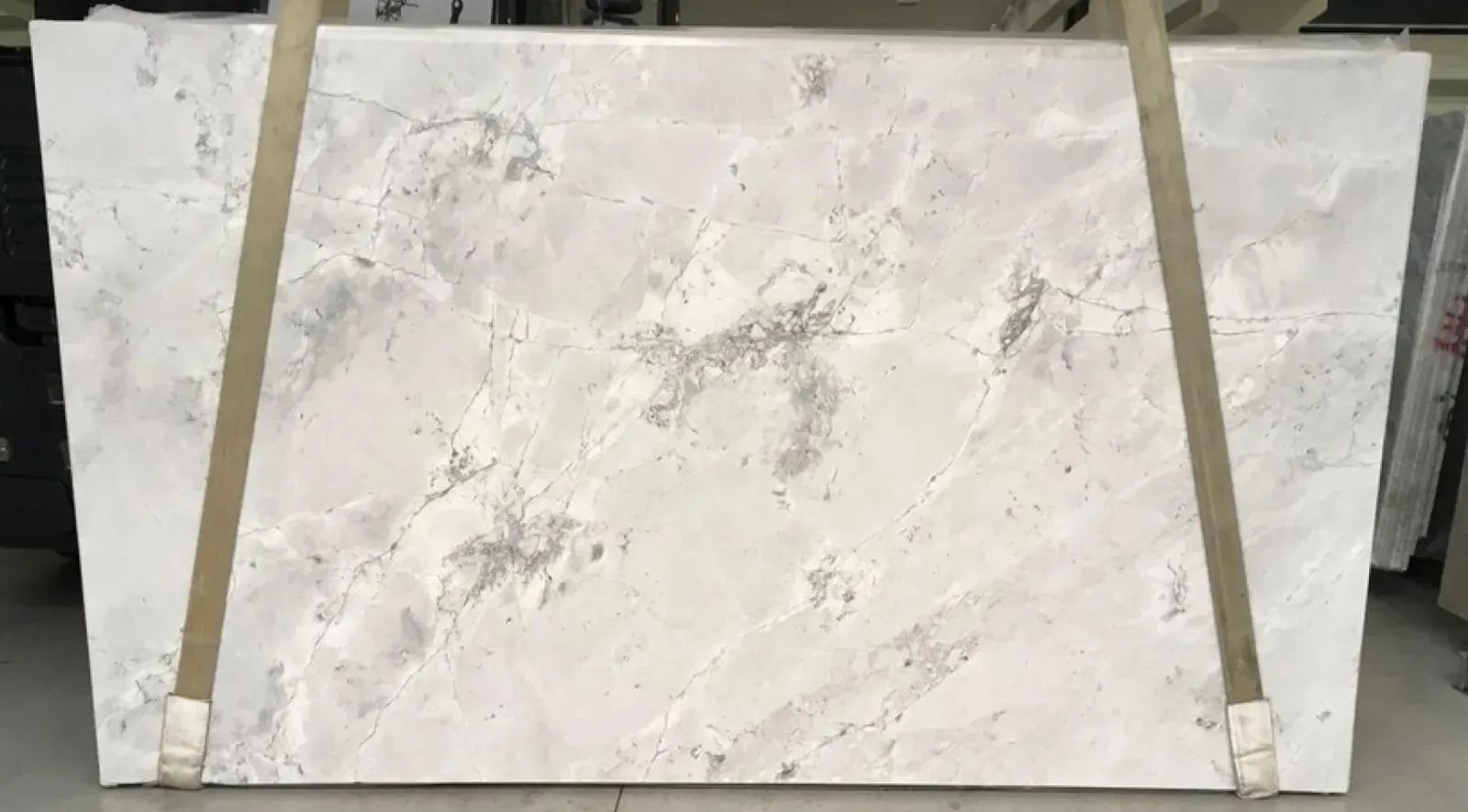 Super White Dolomite Slab Photo 2