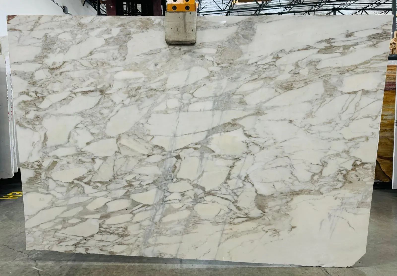 Calacatta Bluette Marble Slab in Sun Valley, Los Angeles