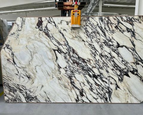 Calacatta Viola Italia Marble Slab in Van Nuys, Los Angeles