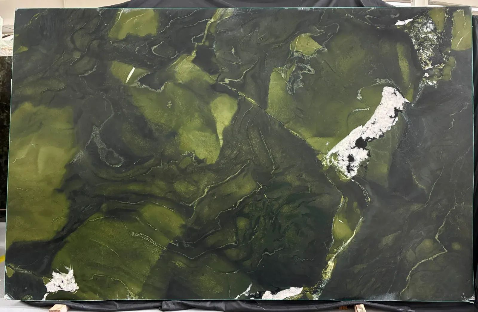 Avocatus Quartzite Slab in Van Nuys, Los Angeles