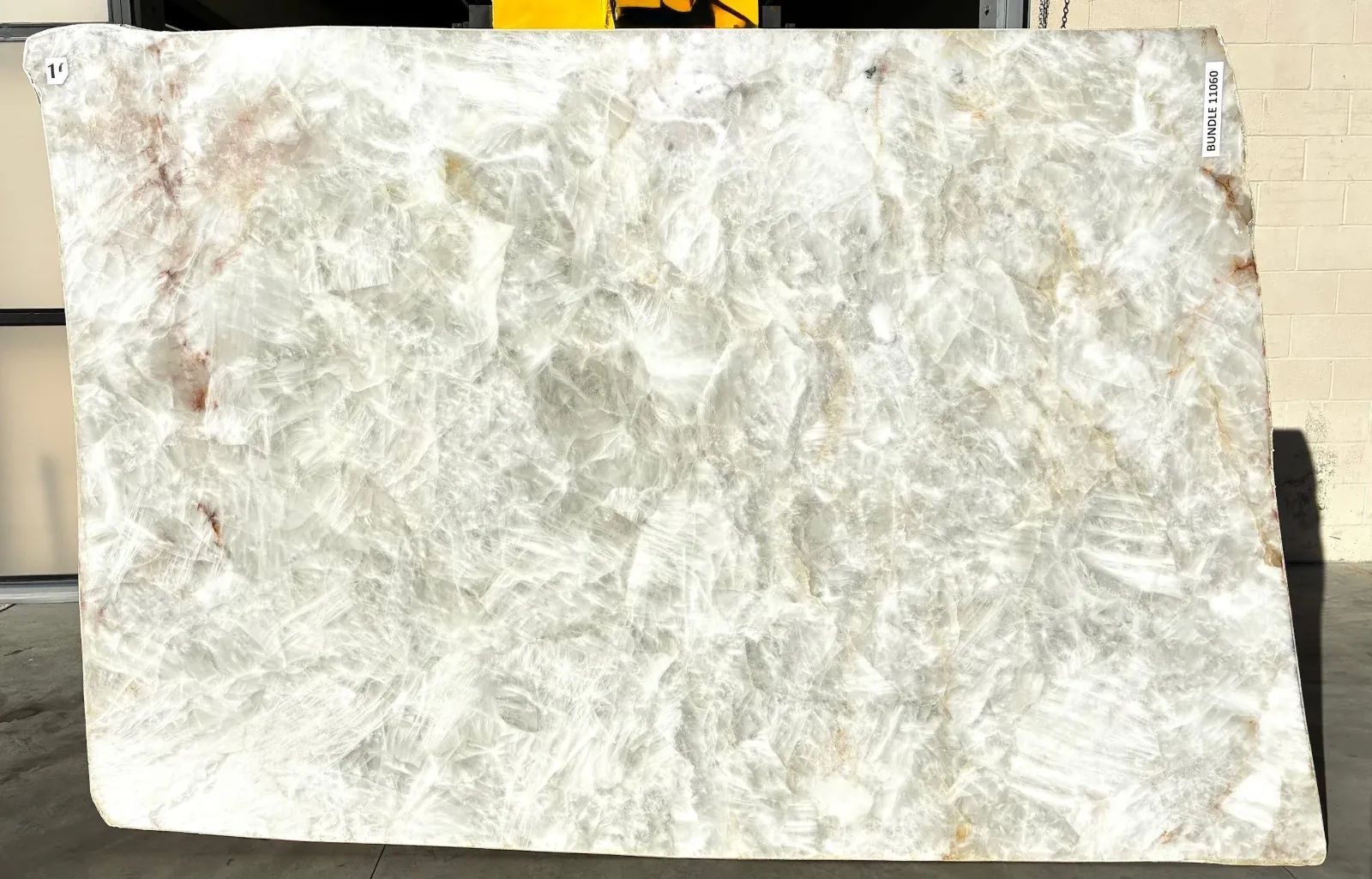 Cristallo Deluxe Quartzite Slab in Van Nuys, Los Angeles