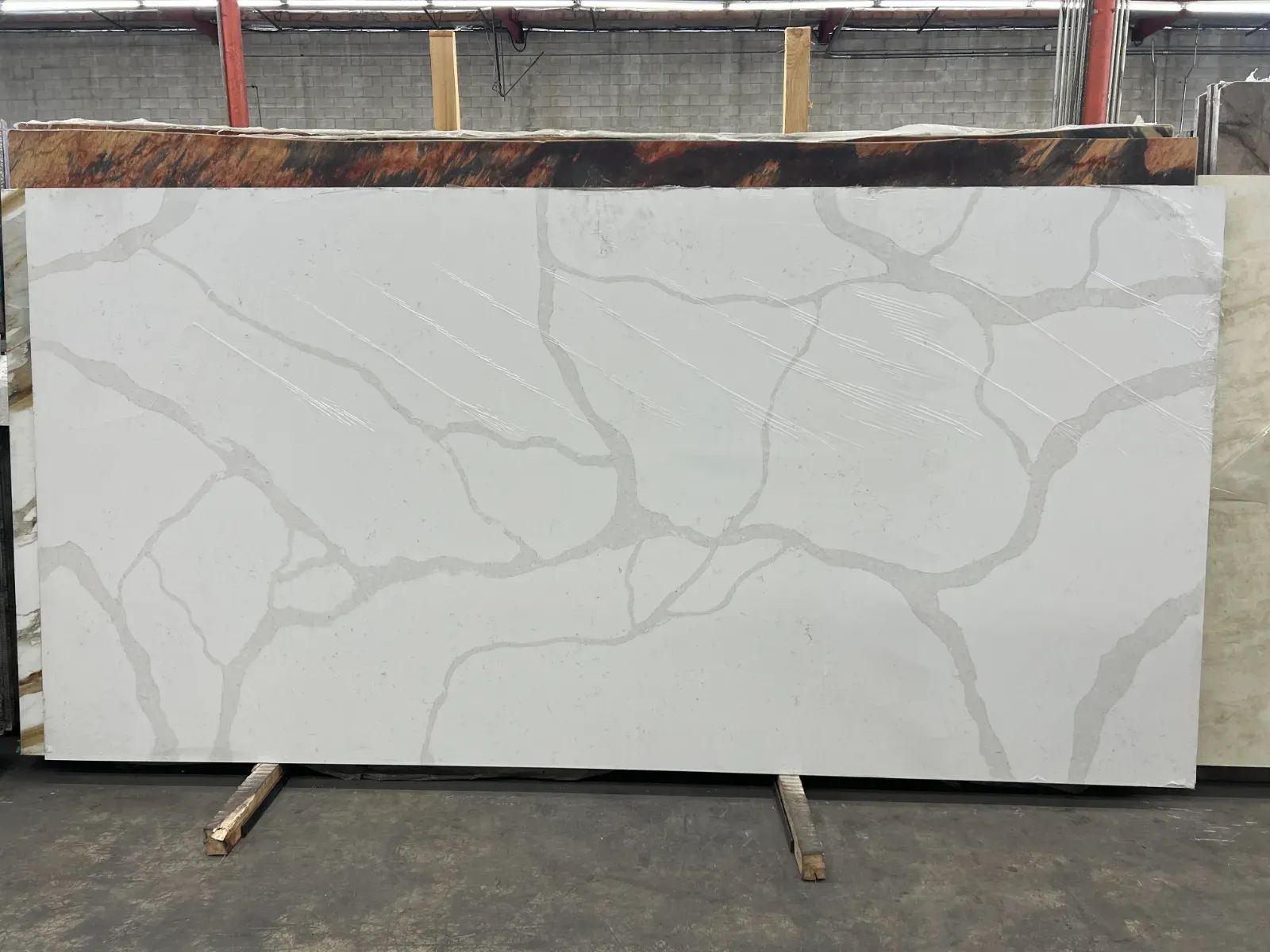 Calacatta Borghini Quartz Slab in North Hollywood, Los Angeles
