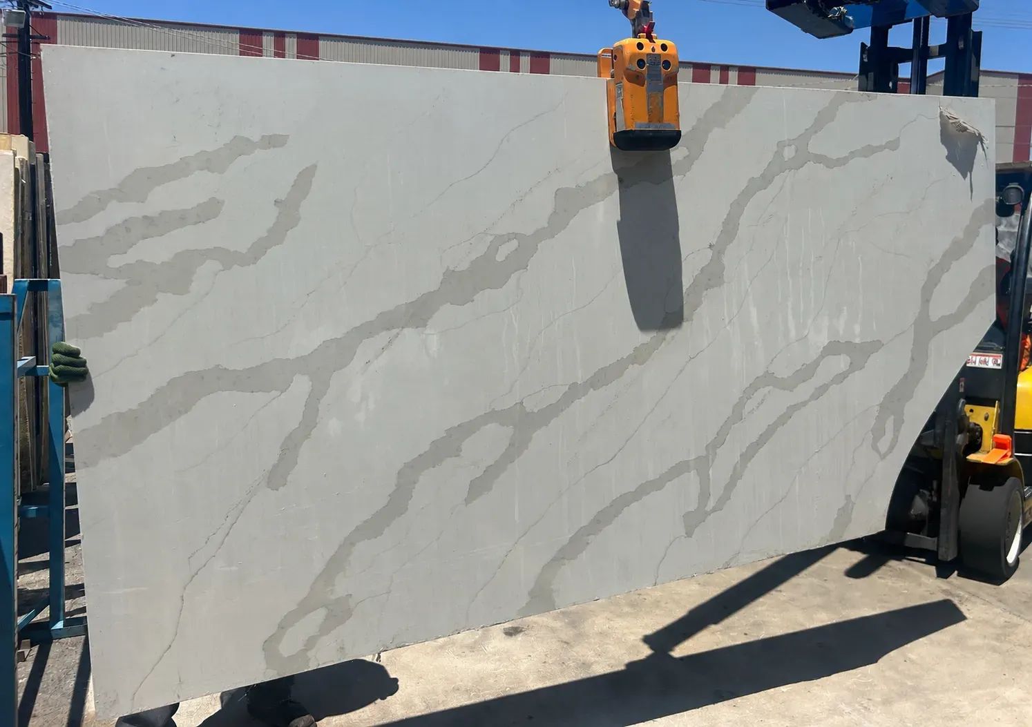 Antolini Calacatta Quartz Remnant in North Hollywood, Los Angeles