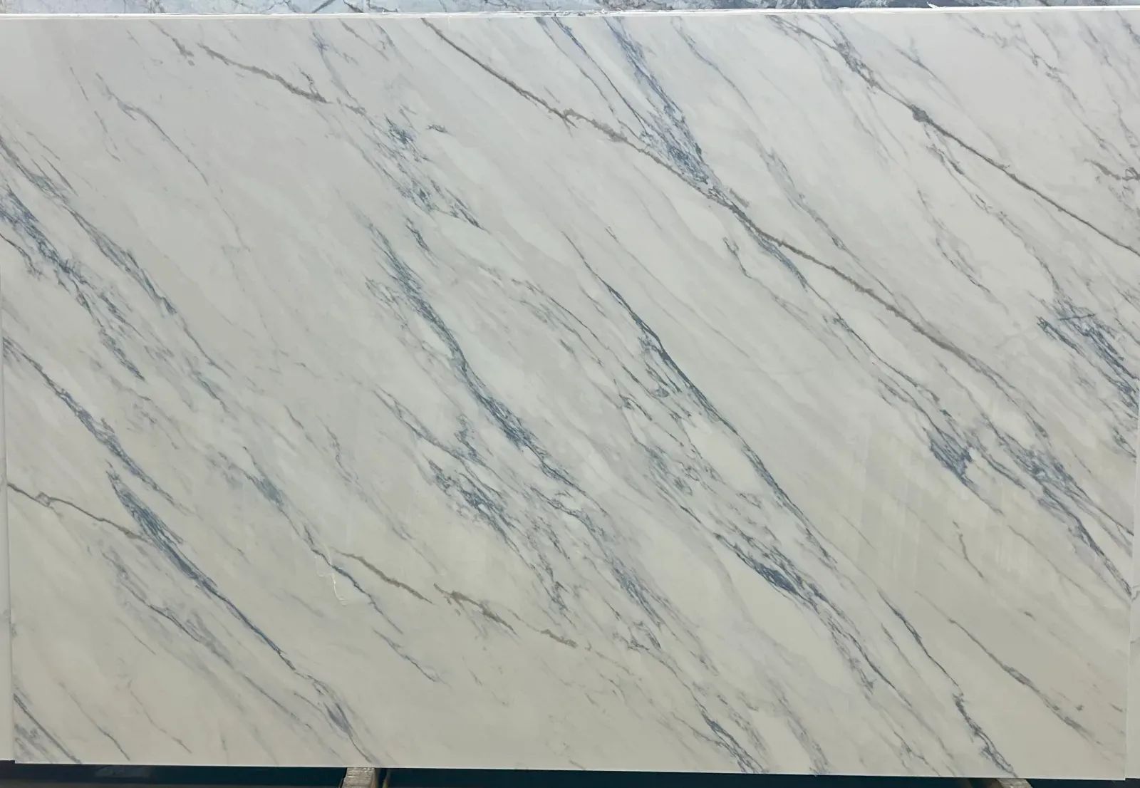 Dekton Trance Quartz Remnant in North Hollywood, Los Angeles