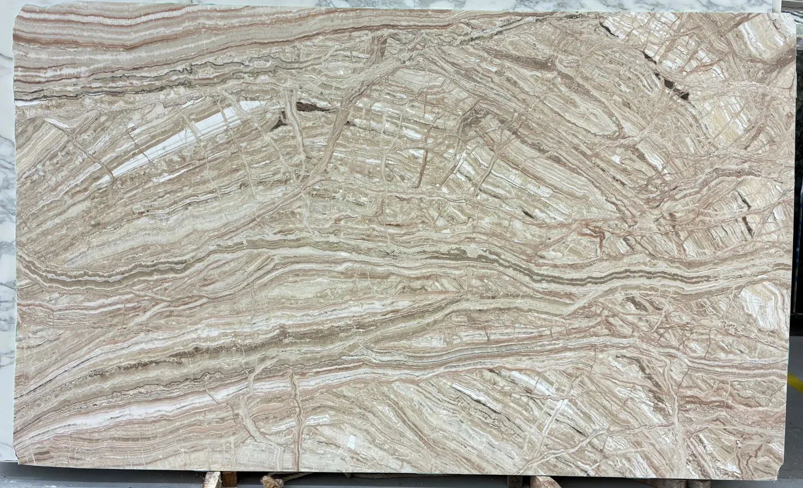 Canyon Travonyx Onyx Slab in Van Nuys, Los Angeles