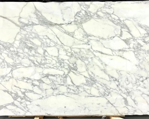 Calacatta Borghini Extra Marble Slab in Van Nuys, Los Angeles